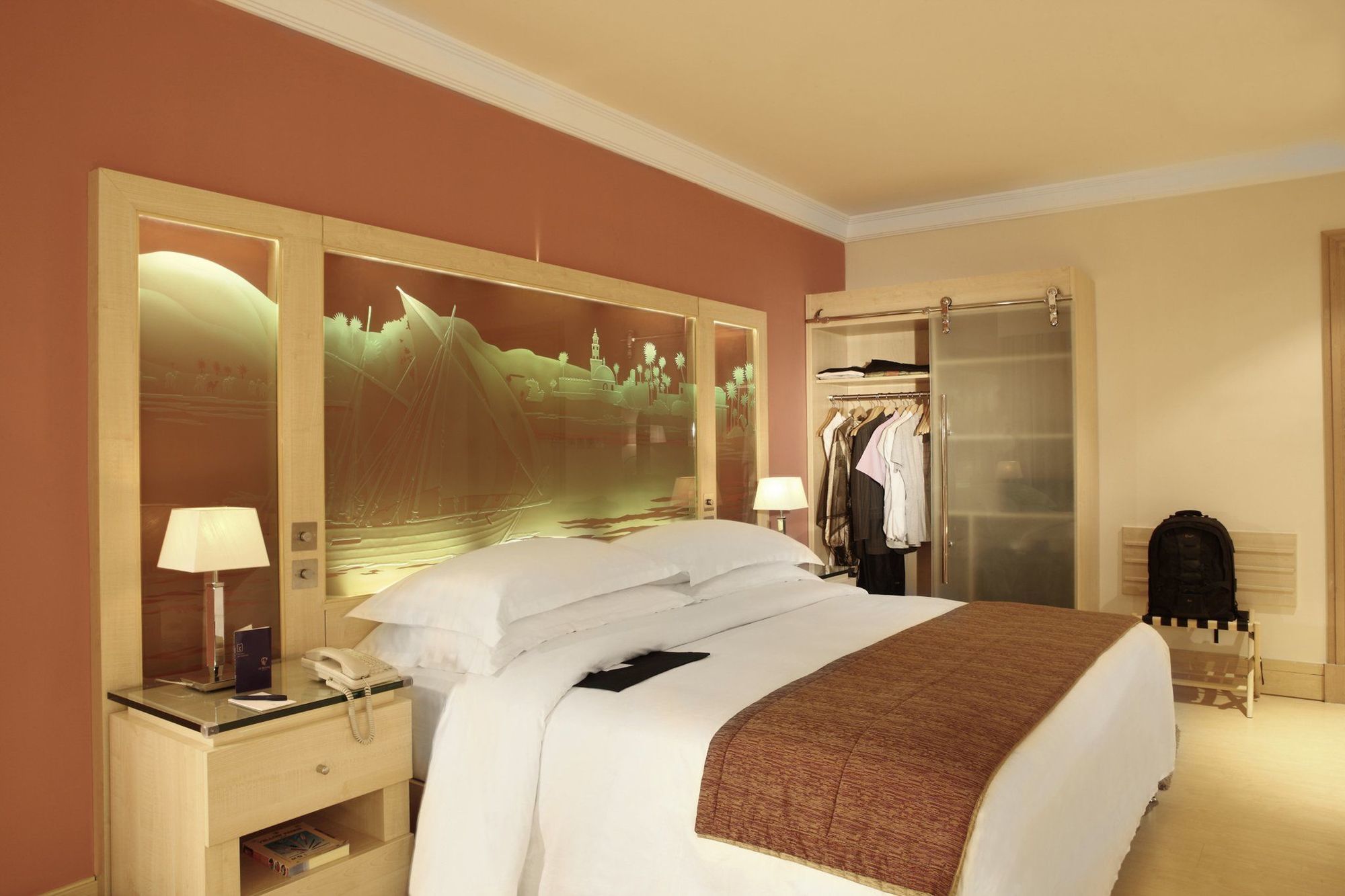 Le Royal Tower Hotel Kuwait City Room photo