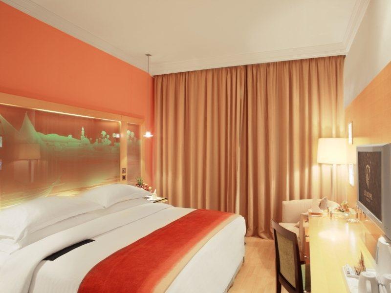 Le Royal Tower Hotel Kuwait City Exterior photo
