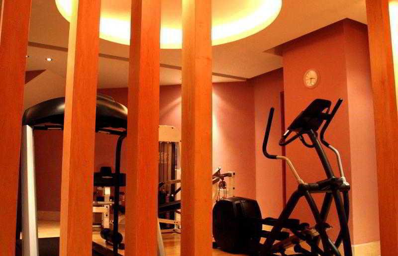 Le Royal Tower Hotel Kuwait City Exterior photo