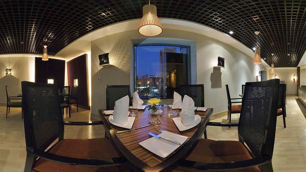 Le Royal Tower Hotel Kuwait City Exterior photo