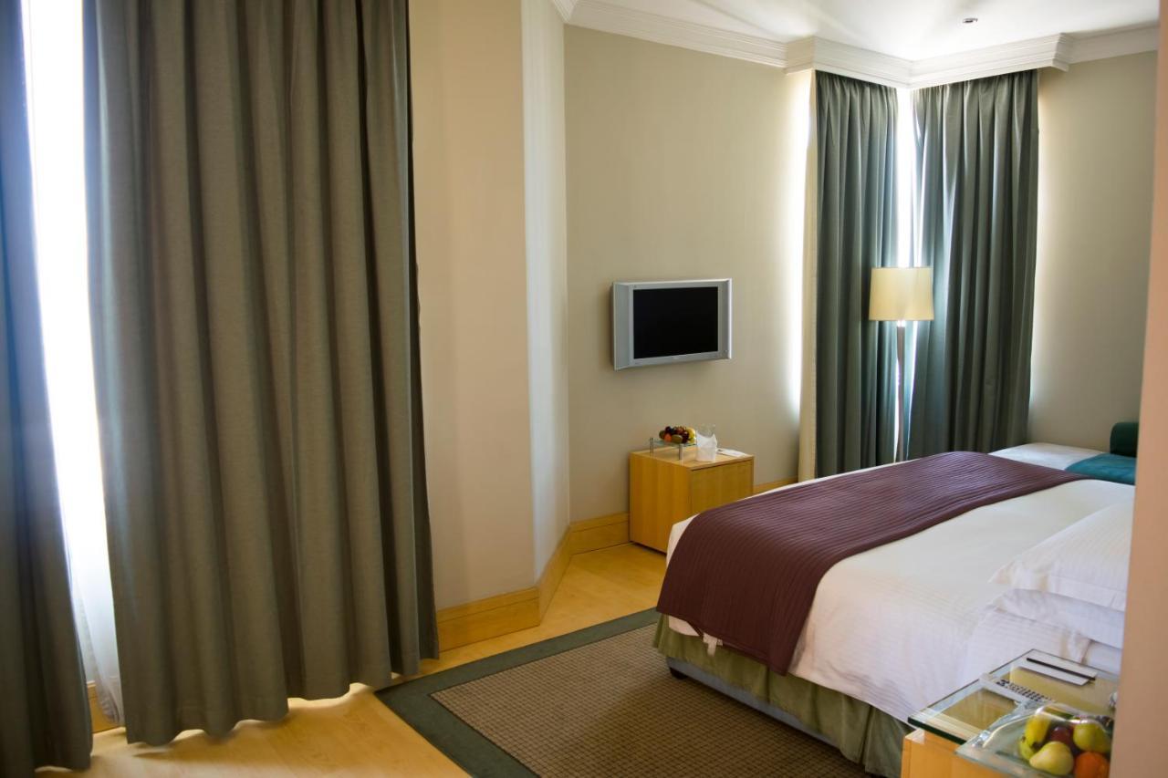 Le Royal Tower Hotel Kuwait City Exterior photo