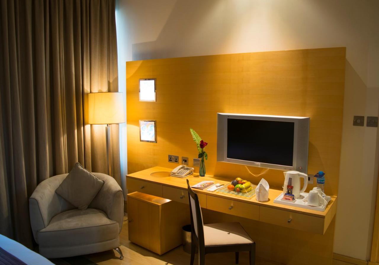 Le Royal Tower Hotel Kuwait City Exterior photo