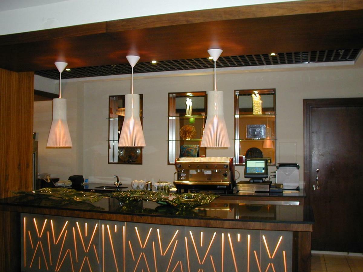 Le Royal Tower Hotel Kuwait City Exterior photo