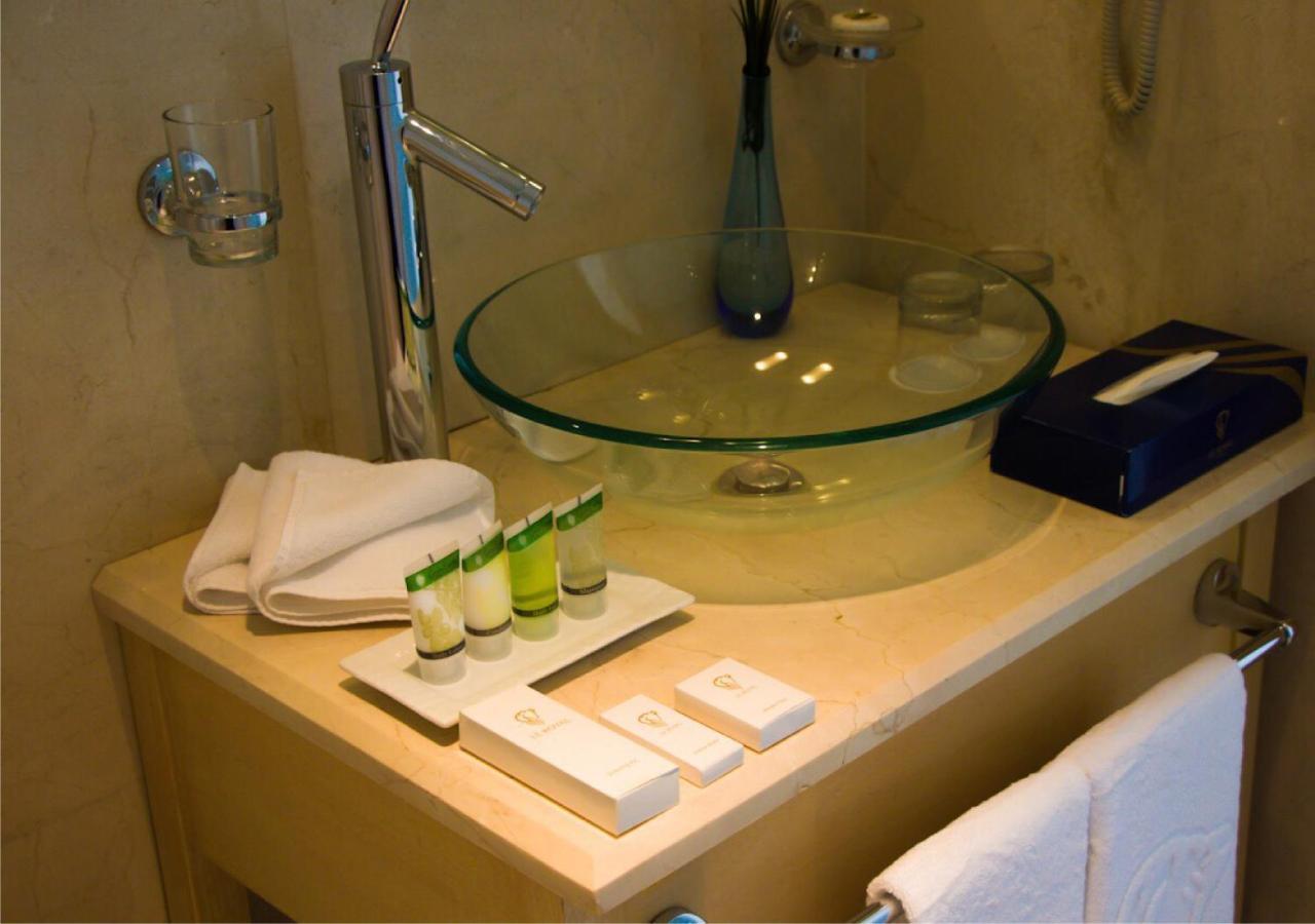 Le Royal Tower Hotel Kuwait City Exterior photo